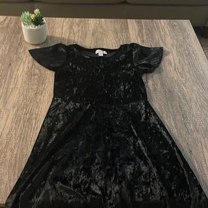Harper canyon size 10/12 black velvet dress